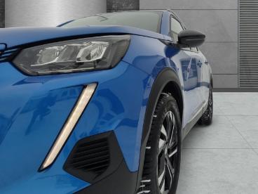 SPOTICAR Peugeot 2008 E-2008 Allure E-motor 136,pdc,led,shz,abstands-/kollision Gebraucht - Suv Elektro  - Hildesheim - 1201233054_4