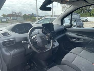 SPOTICAR Peugeot Partner E-partner (50kwh) Premium Gebraucht -  Elektro Weiß - Heinsberg - 1201260961_3