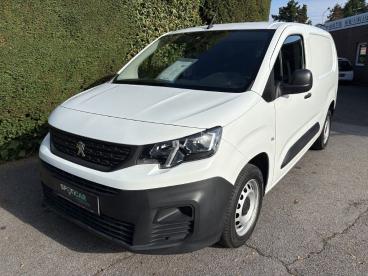 SPOTICAR Peugeot Partner Partner Gebraucht -  Diesel Weiß - Tönisvorst - 1201340202_1