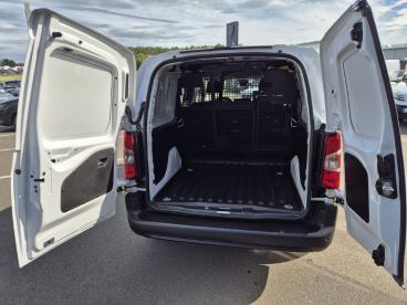 SPOTICAR Peugeot Partner Partner Gebraucht -  Diesel Weiß - Potsdam - 1201356260_5