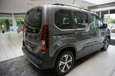 SPOTICAR Peugeot Rifter Allure Gt-line Glasdach, Navi, 2x Pdc, Bc Gebraucht - Van Benzin Grün - Dresden - 1201152503_2