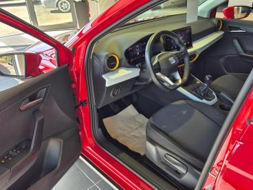 SPOTICAR Seat Arona Style 1.0 Tsi Full Link Pdc Shz Dab Gebraucht - Kleinwagen Benzin  - Zerbst - 1201161959_5