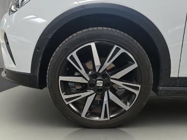 SPOTICAR Seat Arona Fr 1.5 Ahk-abnehmbar Navi Leder Led Acc Pd Gebraucht - Kleinwagen Benzin Weiß - Rutesheim - 1201323386_4