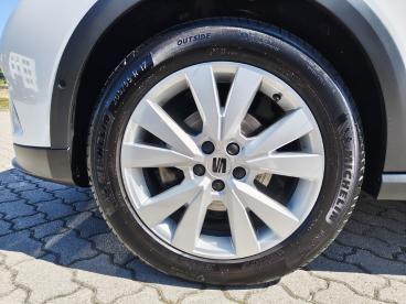 SPOTICAR Seat Arona Shz Navi Acc Facel. Led Gebraucht - Kleinwagen Benzin Weiß - Potsdam - 1201337011_5