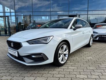 SPOTICAR Seat Leon Leon Gebraucht - Limousine Benzin Weiß - Potsdam - 1201269905_2