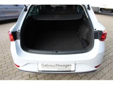 SPOTICAR Seat Leon Leon Gebraucht - Limousine Benzin Weiß - Potsdam - 1201269905_5