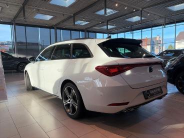 SPOTICAR Seat Leon Sportstourer Fr 4drive Automatik 110kw (150ps) Nav Gebraucht - Limousine Diesel Weiß - Bergisch-gladbach - 1201271125_2
