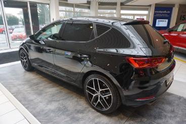 SPOTICAR Seat Leon Fr Automatik, Led, Alcantara, Navi, 2x Pdc Gebraucht - Limousine Benzin Schwarz - Dresden - 1201273971_5