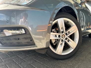 SPOTICAR Seat Leon Style 92kw /125ps Navi Soundsystem Sperrdiff. Acc Gebraucht - Limousine Benzin Grau - Bergisch-gladbach - 1201290666_3