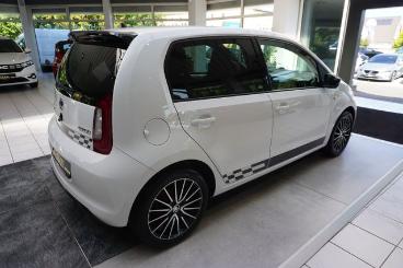 SPOTICAR Skoda Citigo Monte Carlo Klimaautomatik, Sitzheizung Gebraucht - Kleinwagen Benzin Weiß - Dresden - 1201176446_3