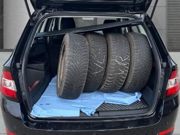 SPOTICAR Skoda Fabia Combi Cool Plus Pdc Alu Klima Shz Tel.-vorb. Berga Gebraucht - Kleinwagen Benzin Schwarz - Preetz - 1201289044_5