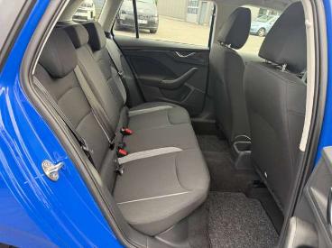 SPOTICAR Skoda Kamiq Active Gebraucht - Suv Benzin Blau - Geisenheim - 1201340475_5