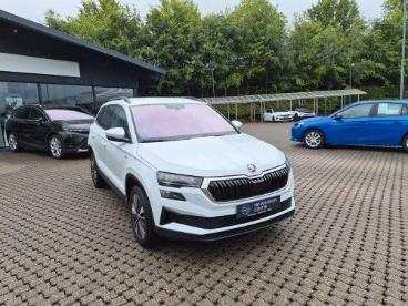 SPOTICAR Skoda Karoq Tour Gebraucht - Suv Benzin Weiß - Olpe - 1201300191_1