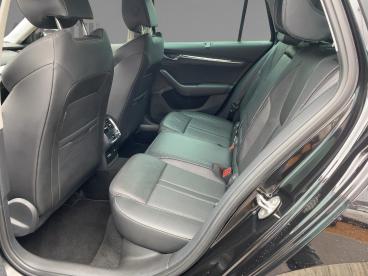 SPOTICAR Skoda Octavia Style *dsg*acc*led*shz Vo+hi*navi*kamera* Gebraucht - Kombi Benzin Schwarz - Bamberg - 1201198889_5