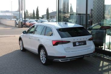 SPOTICAR Skoda Octavia Combi Scout 1.5 Tsi Gebraucht - Kombi Benzin Weiß - Freinsheim - 1201272870_4