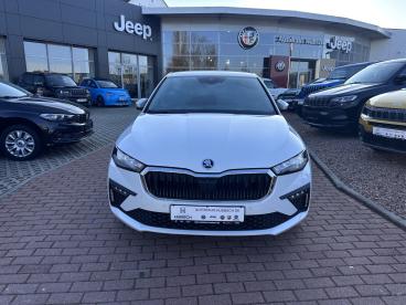 SPOTICAR Skoda Scala 1.0 Tsi 85kw Dsg Selection Gebraucht - Kombi Benzin Weiß - Chemnitz - 1201269603_2