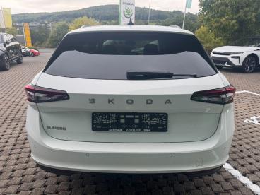 SPOTICAR Skoda Superb Combi 1.5 Tsi Mhev 110kw Selection Ahk Gebraucht - Limousine Benzin Weiß - Olpe - 1201202554_3