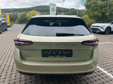 SPOTICAR Skoda Superb Combi 1.5 Tsi Mhev 110kw Matrix-led+ahk Gebraucht - Limousine Benzin Gelb - Olpe - 1201273426_3