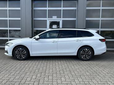 SPOTICAR Skoda Superb Combi 2.0 Tsi Matrix Ahk Standhzg. Combi 2.0 Tsi M Gebraucht - Limousine Benzin Weiß - Nortorf - 1201308553_3