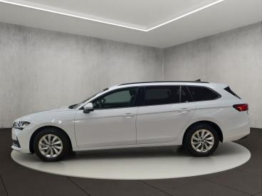 SPOTICAR Skoda Superb Combi Essence Gebraucht - Limousine Diesel Weiß - Aschaffenburg - 1201319649_2