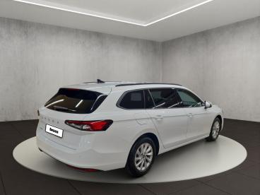 SPOTICAR Skoda Superb Combi Essence Gebraucht - Limousine Diesel Weiß - Aschaffenburg - 1201319649_5