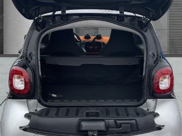 SPOTICAR Smart Fortwo Coupe Sport-paket Brabus Panoramaglasdach Cool &am Gebraucht - Kleinwagen Benzin  - Ahrensburg - 1201237645_5