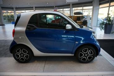 SPOTICAR Smart Fortwo Coupe Passion Automatik, Glasdach, Pdc Gebraucht - Kleinwagen Benzin Silber - Dresden - 1201273969_2