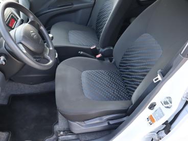 SPOTICAR Suzuki Celerio 1.0 Basis Klima/bt/cd-radio Gebraucht - Kleinwagen Benzin Weiß - Luckenwalde - 1201184182_5