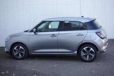 SPOTICAR Suzuki Swift Comfort+ 1.2 Mildhybrid,navi,kamera,sitzhz Gebraucht - Kleinwagen Benzin  - Saarbrücken - 1201246056_2