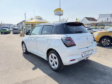 SPOTICAR Suzuki Swift 1.2 Comfort Cvt +hev+nav+acc+shz+klima+rfk Gebraucht - Kleinwagen Benzin Weiß - Großbottwar - 1201274531_3
