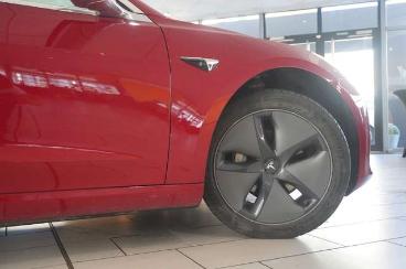 SPOTICAR Tesla Model 3 Standard Range Plus Navi/kamera/sh/pano Gebraucht - Limousine Benzin  - Schöningen - 1201200450_5