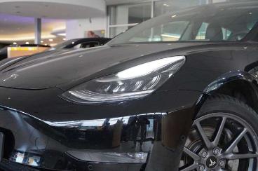 SPOTICAR Tesla Model 3 Longrange Dual-motor Navi/kamera/dab/ahk Gebraucht - Limousine Benzin  - Schöningen - 1201205016_4