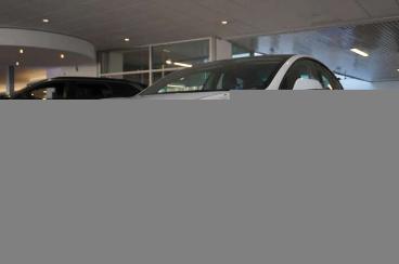 SPOTICAR Tesla Model 3 Performance Dual-motor Navi/led/pilot+ Gebraucht - Limousine Elektro Weiß - Schöningen - 1201246236_3