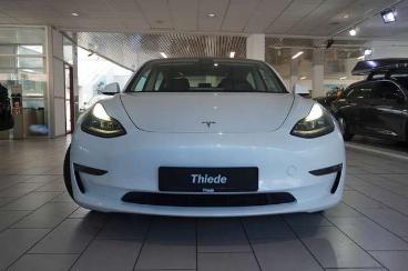 SPOTICAR Tesla Model 3 Longrange Dual-motor Navi/kamera/dab/ahk Gebraucht - Limousine Elektro Weiß - Schöningen - 1201246237_5