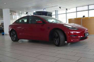SPOTICAR Tesla Model 3 Longrange Dual-motor Navi/kamera/pano/sh Gebraucht - Limousine Elektro Rot - Schöningen - 1201278724_5