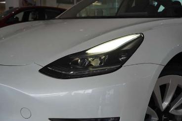 SPOTICAR Tesla Model 3 Longrange Dual-motor Navi/kamera/dab/amd Gebraucht - Limousine Elektro Weiß - Schöningen - 1201280235_4