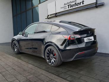 SPOTICAR Tesla Model Y Performance Dual Motor Awd Gebraucht - Suv Elektro  - Lauchringen - 1201201437_3