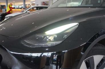 SPOTICAR Tesla Model Y Longrange Dual-motor Navi/kamera/dab/amd Gebraucht - Suv Elektro Schwarz - Schöningen - 1201278750_4