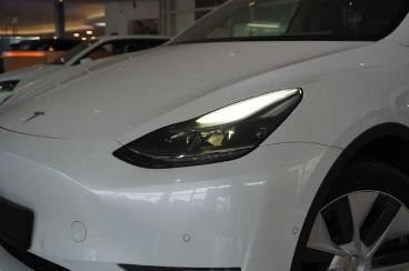 SPOTICAR Tesla Model Y Longrange Dual-motor Navi/kamera/dab/amd Gebraucht - Suv Elektro Weiß - Schöningen - 1201280220_4