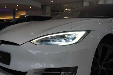 SPOTICAR Tesla Model S Models Dual-motor Navi/kamera/sh/pano/3.0/pilot Gebraucht - Suv Elektro Weiß - Schöningen - 1201214884_4