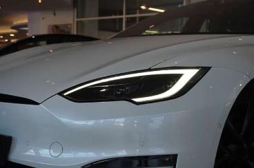 SPOTICAR Tesla Model S Models Dual-motor Longrange Navi/amd/yoke/leder Gebraucht - Suv Elektro Weiß - Schöningen - 1201278726_4