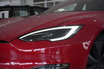 SPOTICAR Tesla Model S Models Plaid 1020ps Dual-motor Navi/amd/sport Gebraucht - Suv Elektro Rot - Schöningen - 1201327882_4