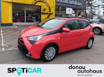 SPOTICAR Toyota Aygo Aygo 1,0 X-play Team D Gebraucht - Kleinwagen Benzin Rot - Neu-ulm - 1201211593_1