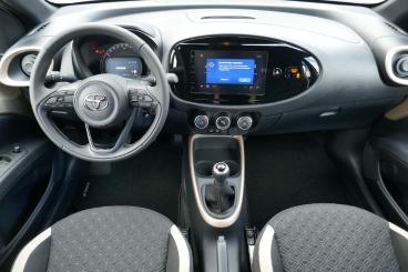 SPOTICAR Toyota Aygo Teamplayer Sitzheizung Ruckfahrkamera Gebraucht - Kleinwagen Benzin Beige - Detmold - 1201244062_2