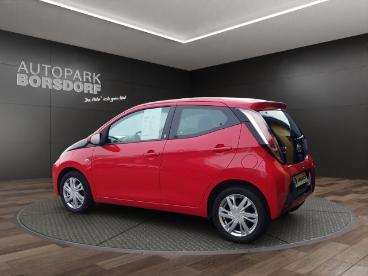 SPOTICAR Toyota Aygo Play Team D Ruckfahrkam. Bt Klima Zv Usb Gebraucht - Kleinwagen Benzin Rot - Borsdorf - 1201269167_3