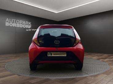 SPOTICAR Toyota Aygo Play Team D Ruckfahrkam. Bt Klima Zv Usb Gebraucht - Kleinwagen Benzin Rot - Borsdorf - 1201269167_4