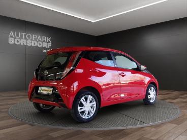 SPOTICAR Toyota Aygo Play Team D Ruckfahrkam. Bt Klima Zv Usb Gebraucht - Kleinwagen Benzin Rot - Borsdorf - 1201269167_5