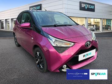 SPOTICAR Toyota Aygo 1.0 X-cite Gebraucht - Kleinwagen Benzin Rot - Hamburg - 1201353585_3