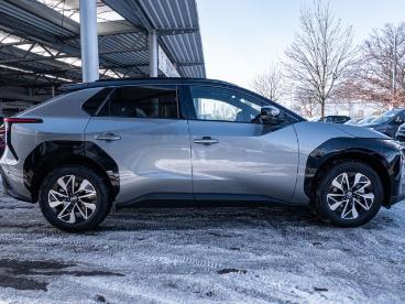SPOTICAR Toyota Bz4x Lounge 73kwh Awd Navi Acc Panorama Matrix-led 360 Gebraucht - Geländewagen Elektro Schwarz - Ahrensburg - 1201318626_4
