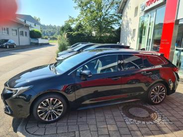 SPOTICAR Toyota Corolla 2.0 Hybrid Touring Sports Team D Gebraucht - Limousine Hybrid Schwarz - Lauchringen - 1201301848_2